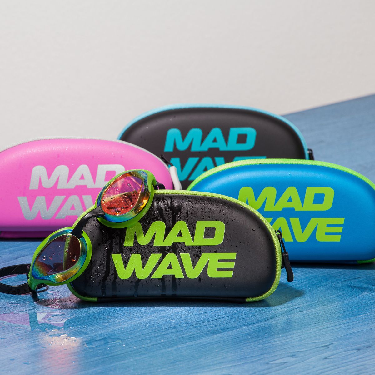 Mad Wave Goggles Case - Green-631299