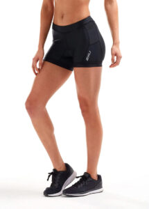 2XU Women's Active 4.5" Tri Short - Black