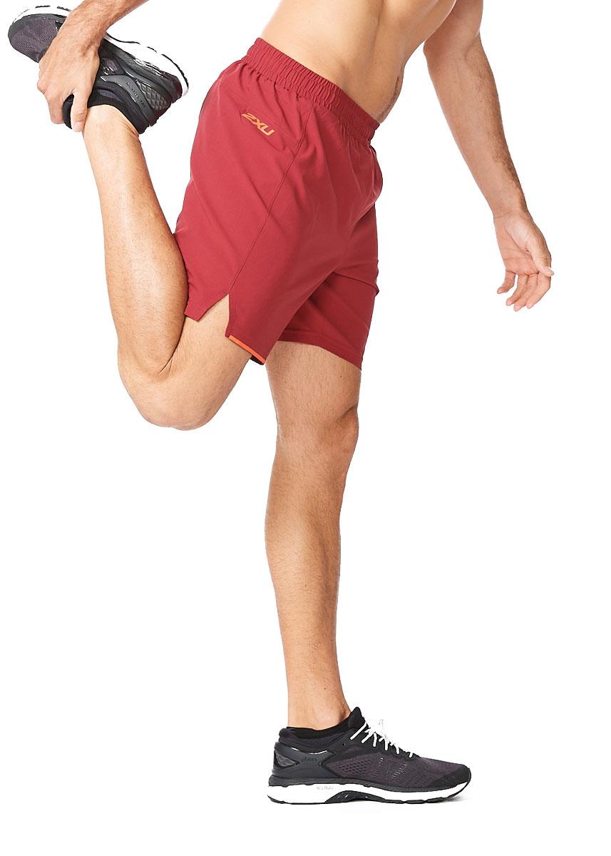 2XU Men's Aero 7-inch Shorts - Rhubarb-553327