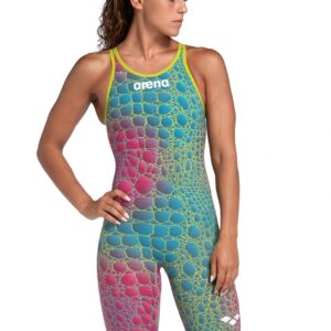 Front view of lady wearing Arena Powerskin Carbon Air² Caimano Limited Edition Openback Kneesuit - Aurora Caimano