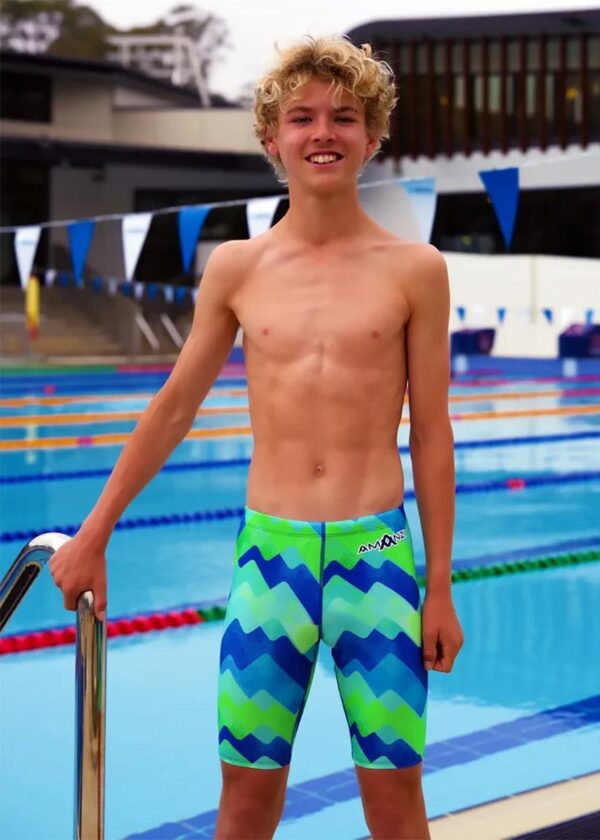 Model in Front view of AMANZI Prism Beat Jammers