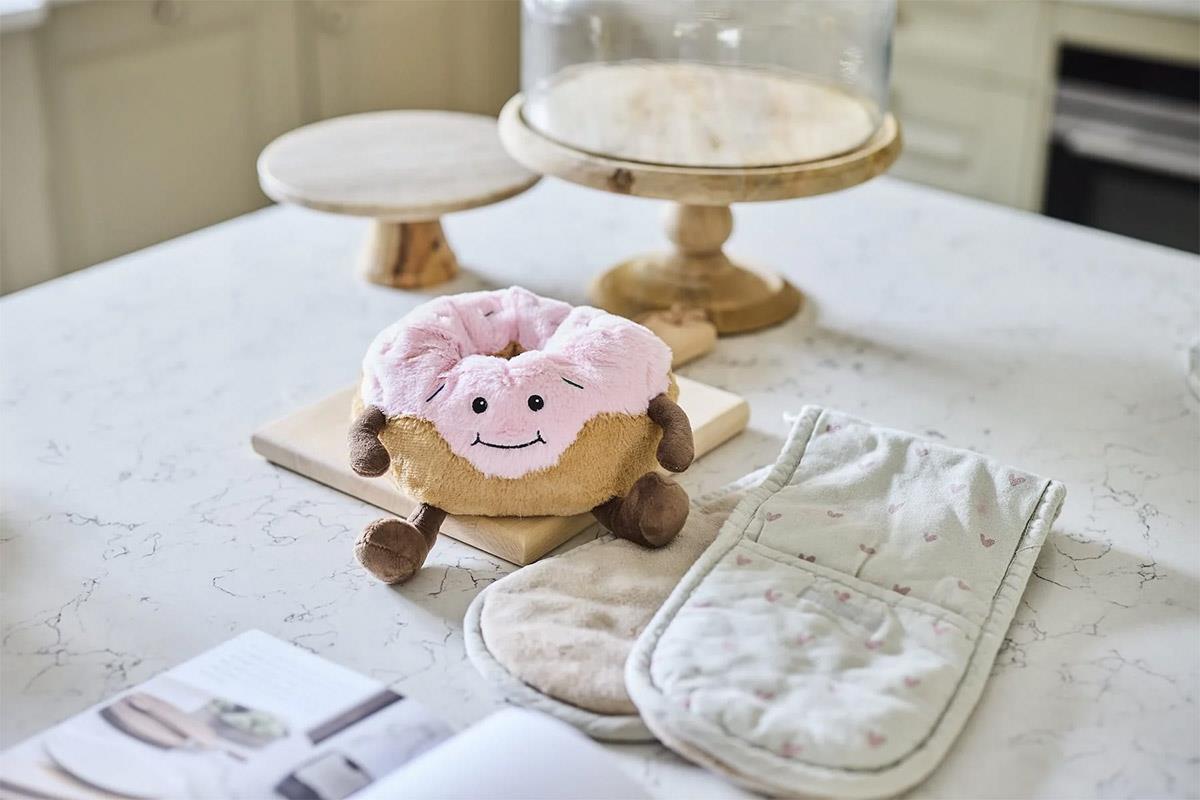 Warmies Microwavable Plush Pink Donut - 25 cm-623159