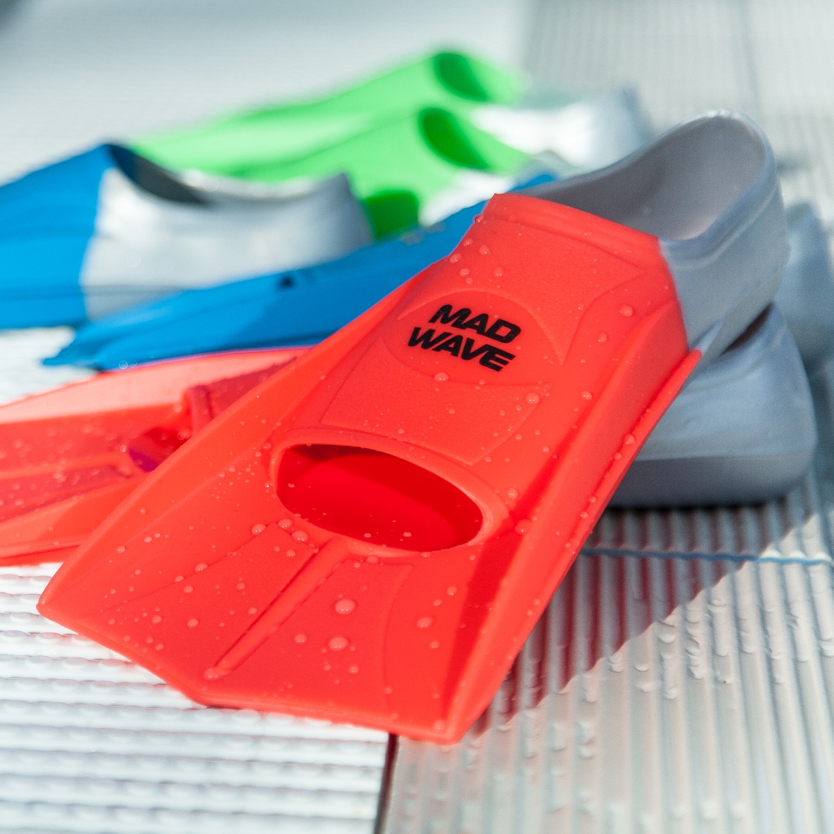 Mad Wave Short Blade Swim Fins Mad Wave Short Blade Swim Fins