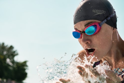 stop goggles from fogging