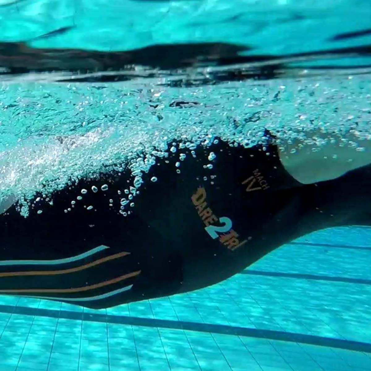 Dare2Tri MACH4.1 Women’s Wetsuit - Image 8