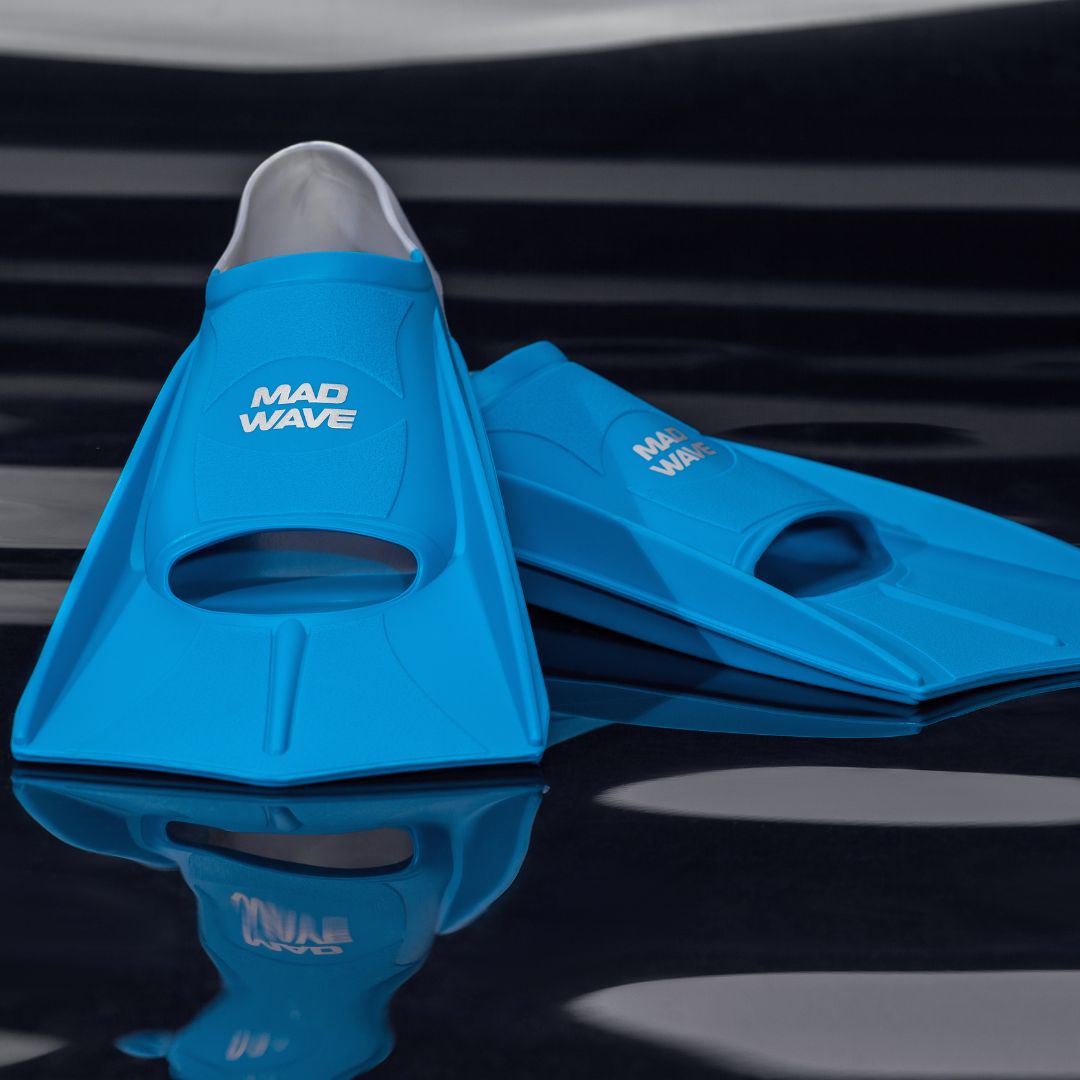 Mad Wave Short Blade Training Fins - Blue - Image 2