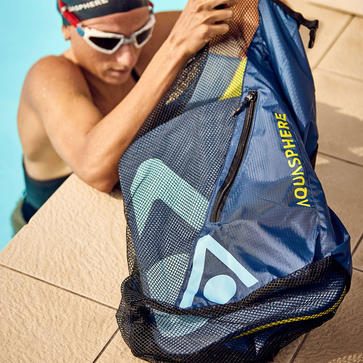 Aqua Sphere 30L Gear Mesh Backpack - Navy/ Black - Image 4