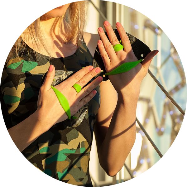 equipment hand paddles